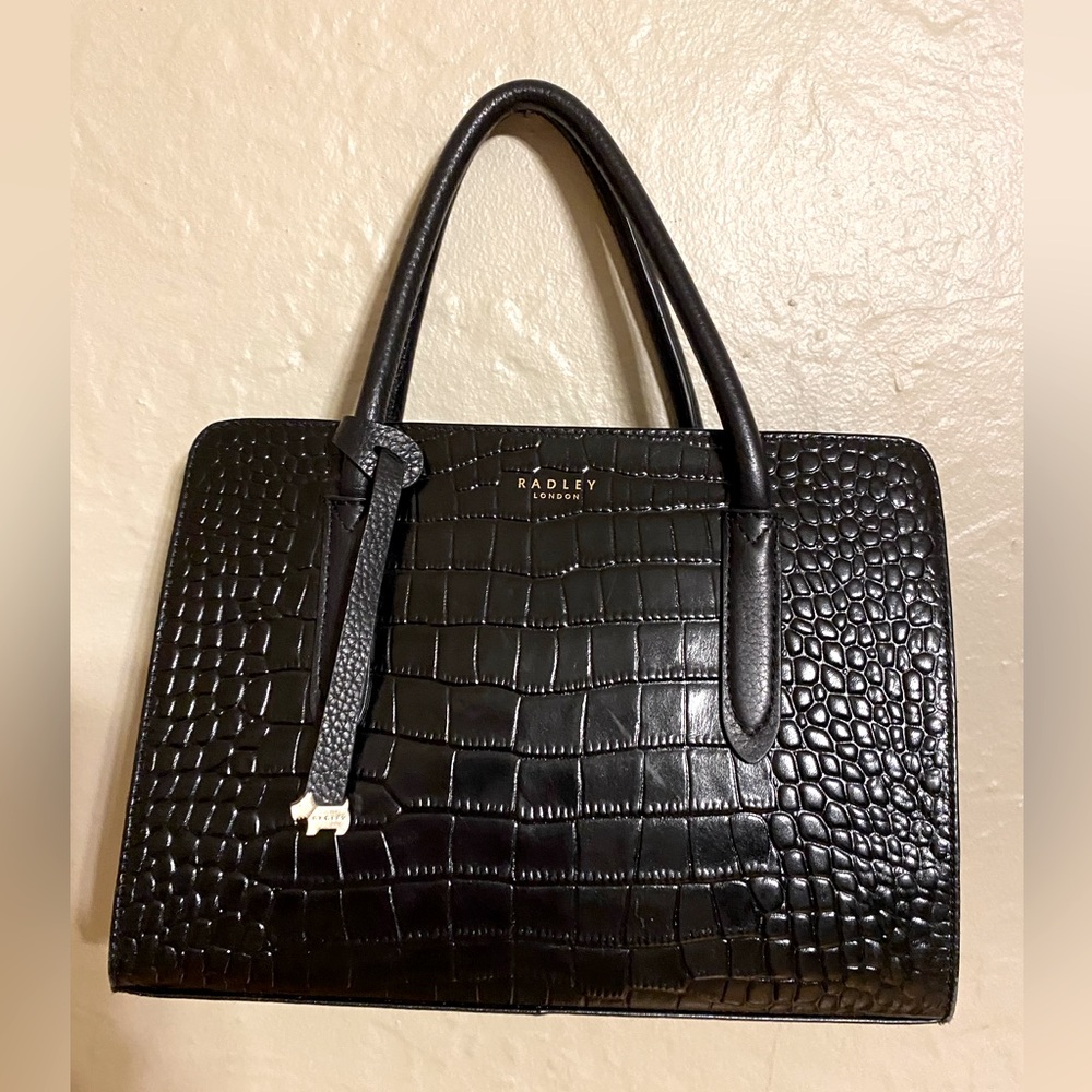 Easley London Liverpool Purse - Picture 3 of 11